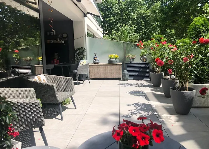 Sea Garden Apartment